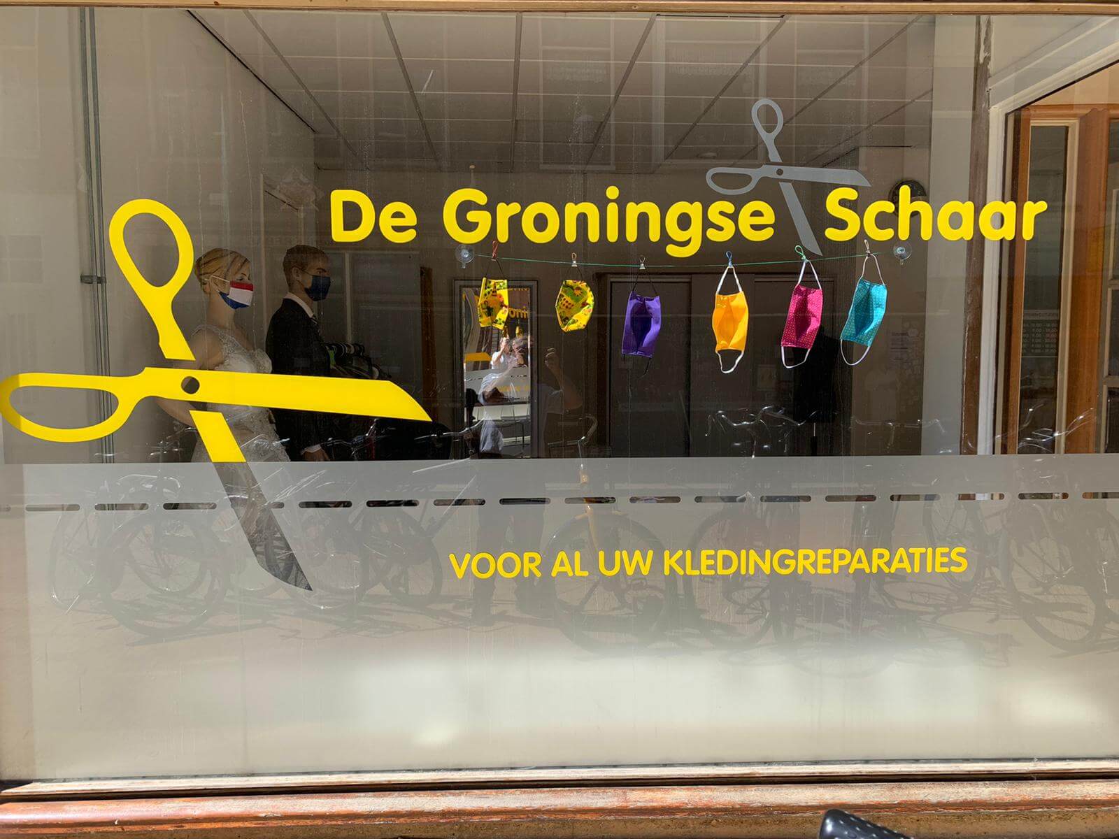 Goedkope mondkapjes kopen Groningen - Op maat gemaakt door De Groningse Schaar aan de Steentilstraat 12-14 in Groningen